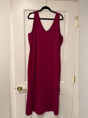 Sleeveless V-Neck Maxi Dress in Magenta Pink